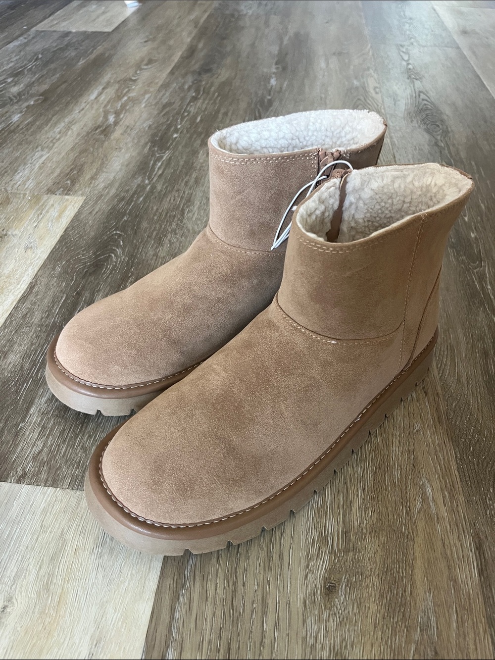NEW Universal Thread Women’s Memory Foam Zip Up Boots Tan Size 9